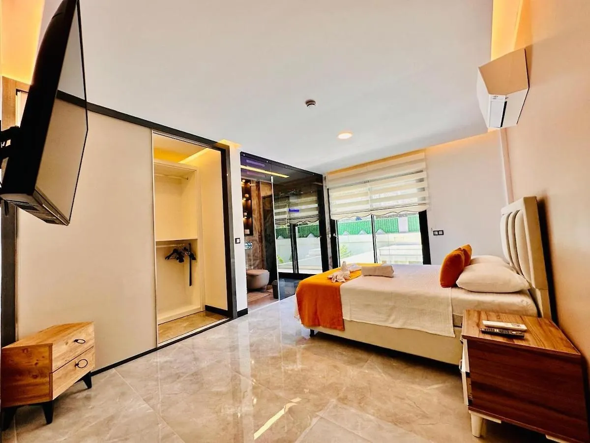Luxury Villa Swan 5 With Private Pool 쿠사다시 터키
